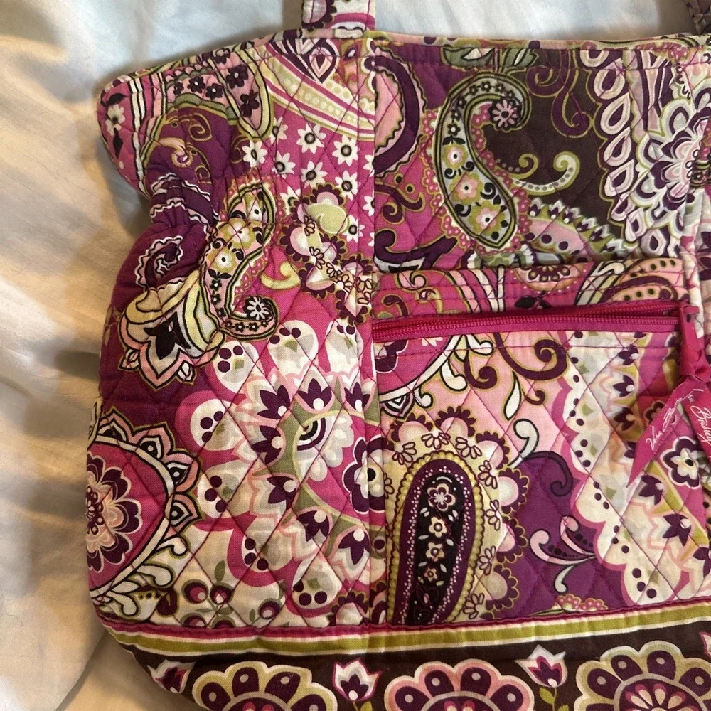 Vera Bradley Retired VERY BERRY PAISLEY Laura Shoulder Bag Pink & Purple